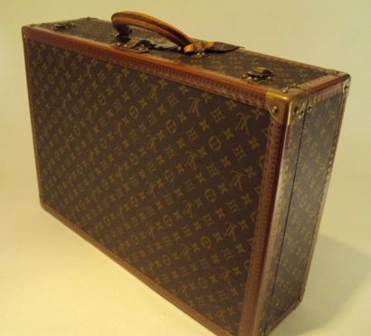 LOUIS VUITTON Valise Blisten en toile monogram n°907088 - Longueur 60 cm - manque...