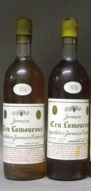 null 2 BOUTEILLES CRU LAMOUROUX - JURANCON MOELLEUX 1976. Etiquettes très légèrement...