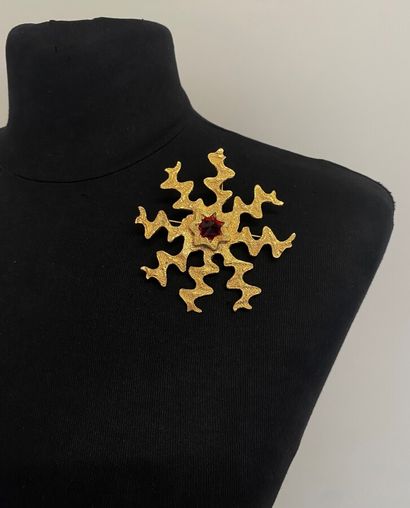 null YVES SAINT LAURENT Made in France By ROBERT GOOSSENS Gold metal and red rhinestone...