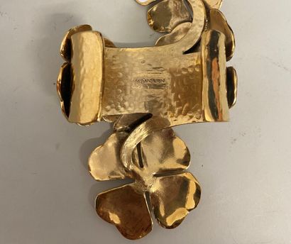 null YVES SAINT LAURENT Manchette trèfle en métal doré - signée 15x5,5cm (petite...
