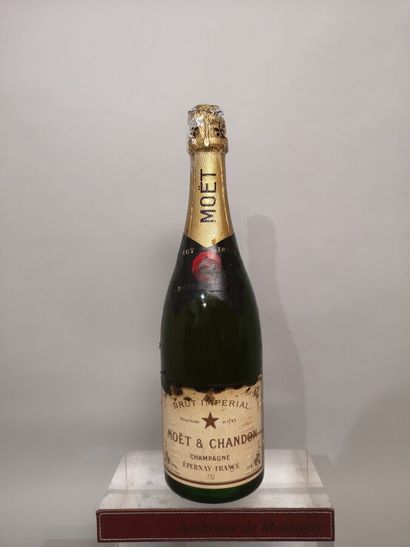null 1 bouteille CHAMPAGNE Brut Impérial - MOET & CHANDON Années 1970

Etiquette...