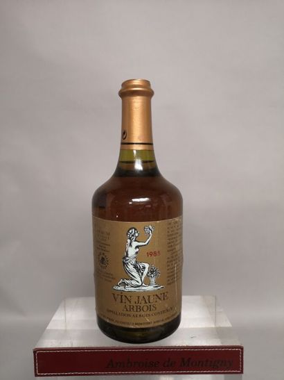 null 1 bouteille ARBOIS Vin Jaune - Henri MAIRE 1985 

Petites griffures.