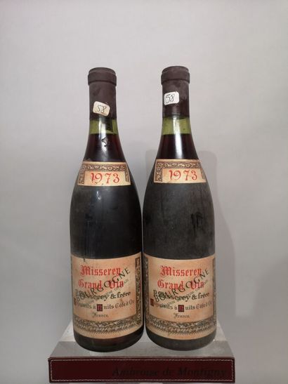 null 2 bouteilles BOURGOGNE - P. MISSEREY 1973 

Etiquettes légèrement tachées.