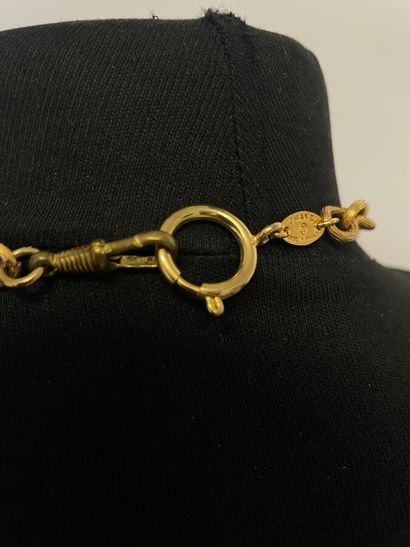 null CHANEL Made in France Collier à pendentif d'inspiration indienne en métal doré...