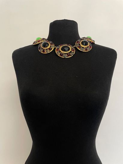 null CHANEL Made in France by GRIPOIX Byzantine-inspired necklace made of oval medallions...