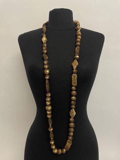 null SHOUROUK for NINA RICCI Long necklace of shuttles and beads entirely embroidered...