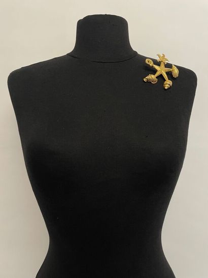 null MERCEDES ROBIROSA Starfish brooch pendant with gold plated shells - signed 6.5...