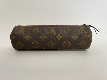 null LOUIS VUITTON Canvas case monogrammed
Length 20cm
(good condition - some traces...