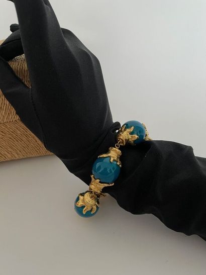 null YVES SAINT LAURENT Made in France Bracelet souple en métal doré et perles de...