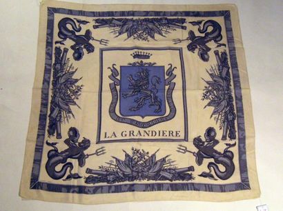 HERMES Paris "La Grandière" Rare carré en soie grise, ivoire et bleue - circa 1960...