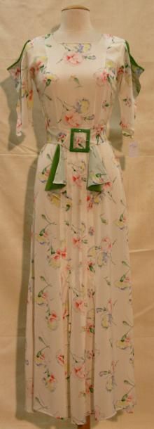 ANONYME Robe longue en soie blanche à motifs de fleurs avec ceinture T34/36 - circa...