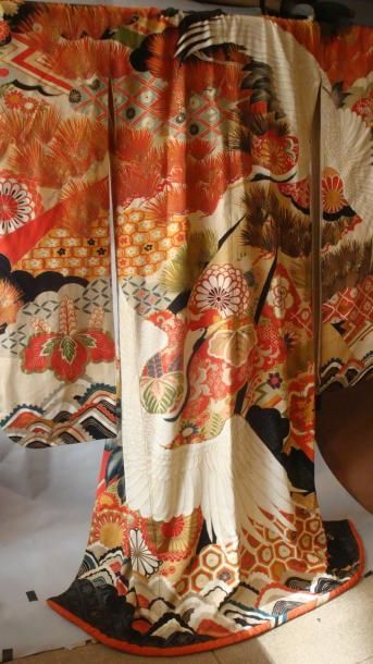 null Superbe Kimono Uchikake de mariage, Japon, début XXe siècle. Jersey de soie...