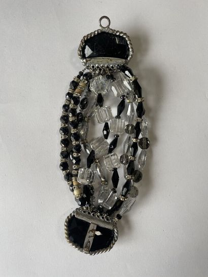 null Bracelet en métal patiné argent à 9 rangs de perles et navettes de verre facetté...