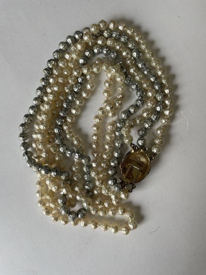 null VOGUE Bijoux Collier de 3 rangs de perles nacrées baroques blanches et grises...