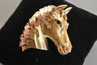TRIFARI Broche tête de cheval en métal doré - Hauteur : 5 cm - Height : 1,9 in. (très...