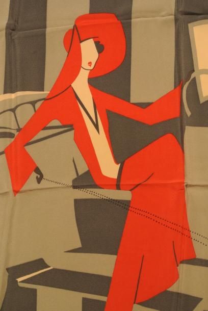 DIANNA DAVID Foulard en crêpe de soie gris, blanc et rouge à décor de femme et d'auto...