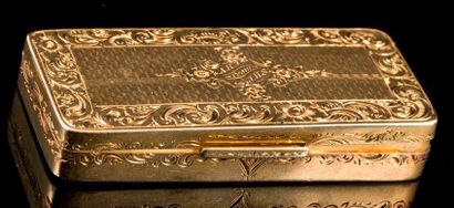 null Petite boite à alumettes rectangulaire en or guilloché gravé de la mention "AH...