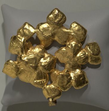 SAOYA Pendentif hortensia en métal doré - hauteur 8,5 cm
