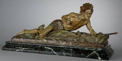 DROUOT Edouard (1859-1945) Indien à l'affût Épreuve en bronze à patine brune, fonte...