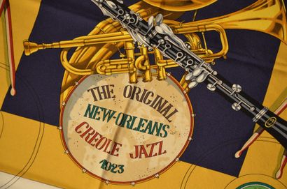 null HERMES Paris "New Orleans Creole Jazz" par Loic Dubigeon - Carré en soie bleu,...