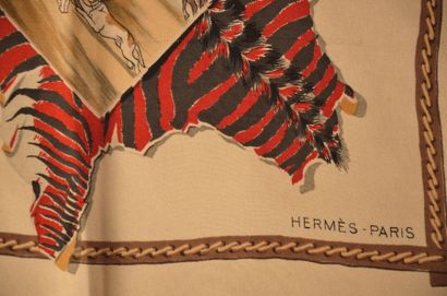 null HERMES Paris "La Chasse en Afrique" par Hugo Grygkar - Carré en soie crème et...