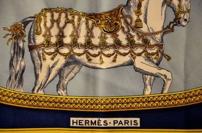 null HERMES Paris "Grand Apparat" par Jacques Eudel - Carré en soie bleu marine et...