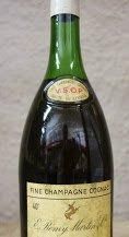 null 1 Bt COGNAC REMY MARTIN VSOP Vieille, années 60. Old bottle from the 1960's
