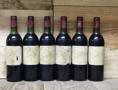 null 6 Bouteilles CHÂTEAU MARGAUX Grand Cru - Margaux 1975 Étiquettes fanées, abimées....