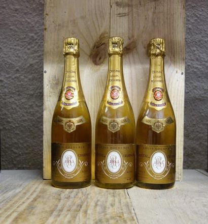 null 3 Bouteilles CHAMPAGNE CRISTAL DE ROEDERER 1985