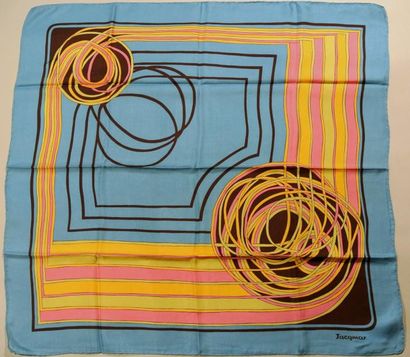 JACQMAR Foulard en soie bleu, rose, jaune et marron à motifs graphiques - Dimensions:...