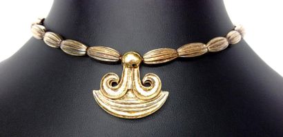 ZOLOTAS Demi-parure en argent doré comprenant un collier et une paire de clips d'oreilles...