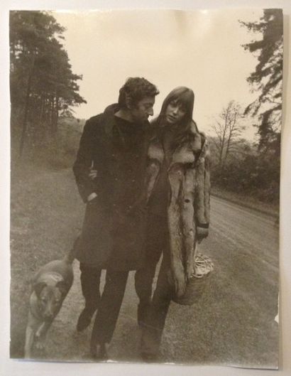 null Patrick BERTRAND (né en 1939 - )

Gainsbourg et Birkin en promenade avec leur...