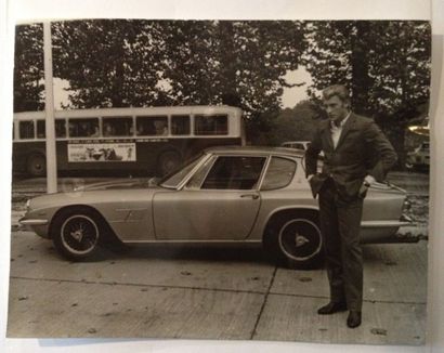 null Patrick BERTRAND (né 1939 - )

Johnny Halliday et la Maserati. 

Tirage argentique....