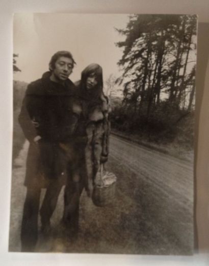 null Patrick BERTRAND (né en 1939 - )

Serge Gainsbourg et Jane Birkin s'enlaçant...