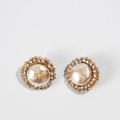 HASKELL MIRIAM HASKELL Paire de clips d'oreilles en métal doré centrée d'une perle...