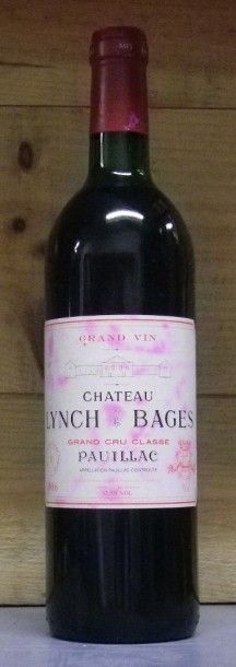 null 1 Bouteille LYNCH BAGES 1986 Etiquette tachée, niveau haute épaule. Label stained,...