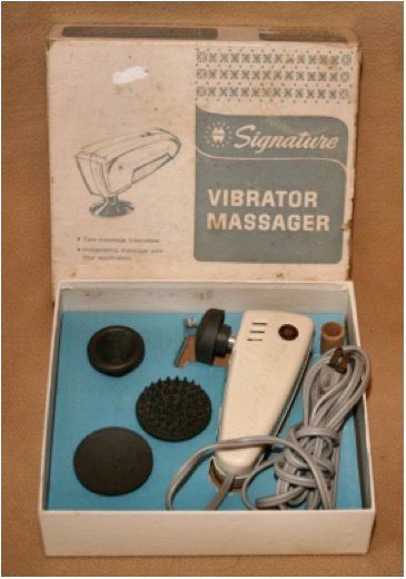null Vibromasseur Signature Hand Massager vibrator.

Complet dans sa boite.

Années...