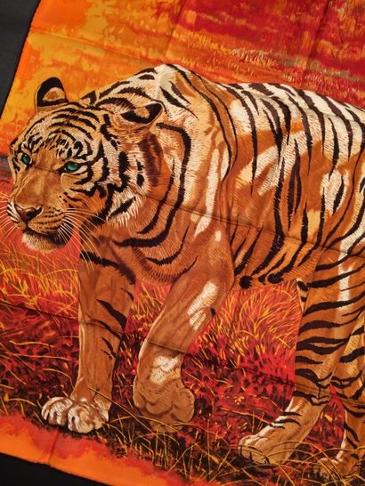 null HERMES Paris " Tigre du Bengale " par Robert Dallet - Rare carré en soie bordeaux,...