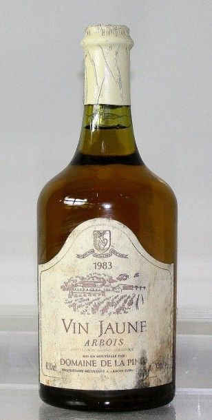 null 1 Bouteille VIN JAUNE D'ARBOIS - DOMAINE DE LA PINTE 1983 Equitte fanée, usée....