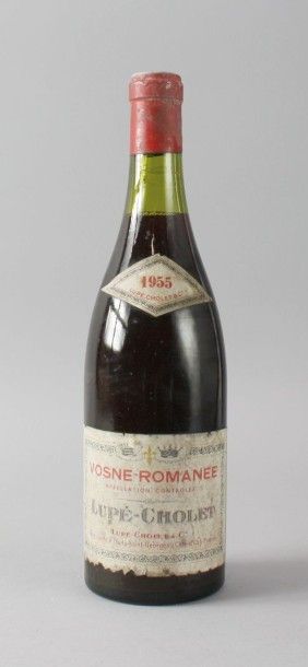 null 1 Bouteille VOSNE ROMANÉE - LUPÉ CHOLET 1955 Étiquette tachée, niveau à 3,4cm....