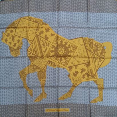 null HERMES Paris " A cheval sur mon carré " par Bali Barret - Carré en soie jaune...