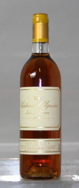 null 1 bouteille CHÂTEAU D'YQUEM 1er cru supérieur - Sauternes 1990

Niveau bas goulot....
