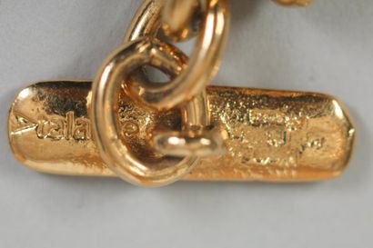 null ANONYME

Collier pépites ceinturées d'un lacet en métal doré longueur 45 cm