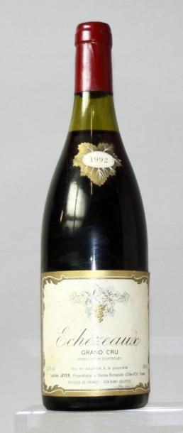 null 1 bouteille ECHEZAUX Grand cru - Lucien Jayer 1992

Etiquette légèrement tachée,...