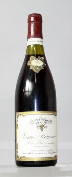null 1 bouteille VOSNE ROMANEE 1er cru "Les Beaumonts" - Lucien Jayer 1992

Etiquette...