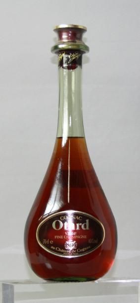 null 1 flacon 70 cl COGNAC Fine Champagne V.S.O.P. - OTARD 

Niveau bas goulot. Level...