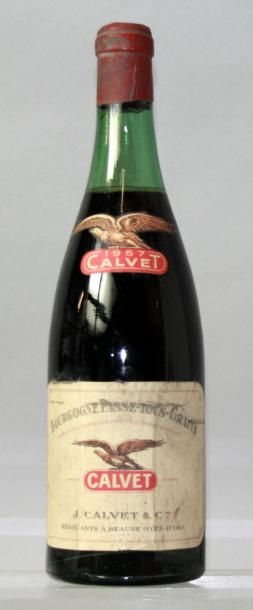 null 1 bouteille BOURGOGNE PASTOUTGRAIN 1957
Mise en bouteille par CALVET Négociant...