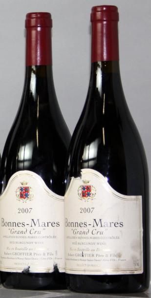 null 2 bouteilles BONNES MARES Grand cru - GROFFIER 2007
Etiquettes légèrement abimées.Labels...