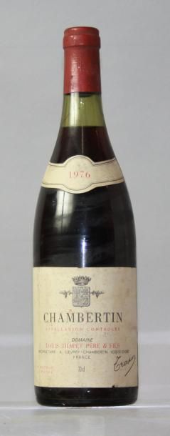 null 1 bouteilles CHAMBERTIN Grand cru - Domaine Louis TRAPET 1976 

Etiquette tachée...