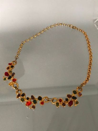 null Collier collerette en métal doré et verre polychrome 

Longueur : 44 cm